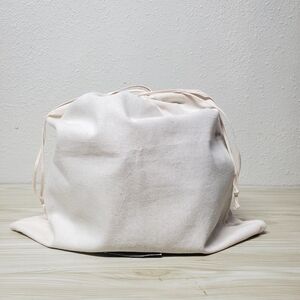 Valentino Garavani Top String Pull Closure | Dust Bag 15"x15½"